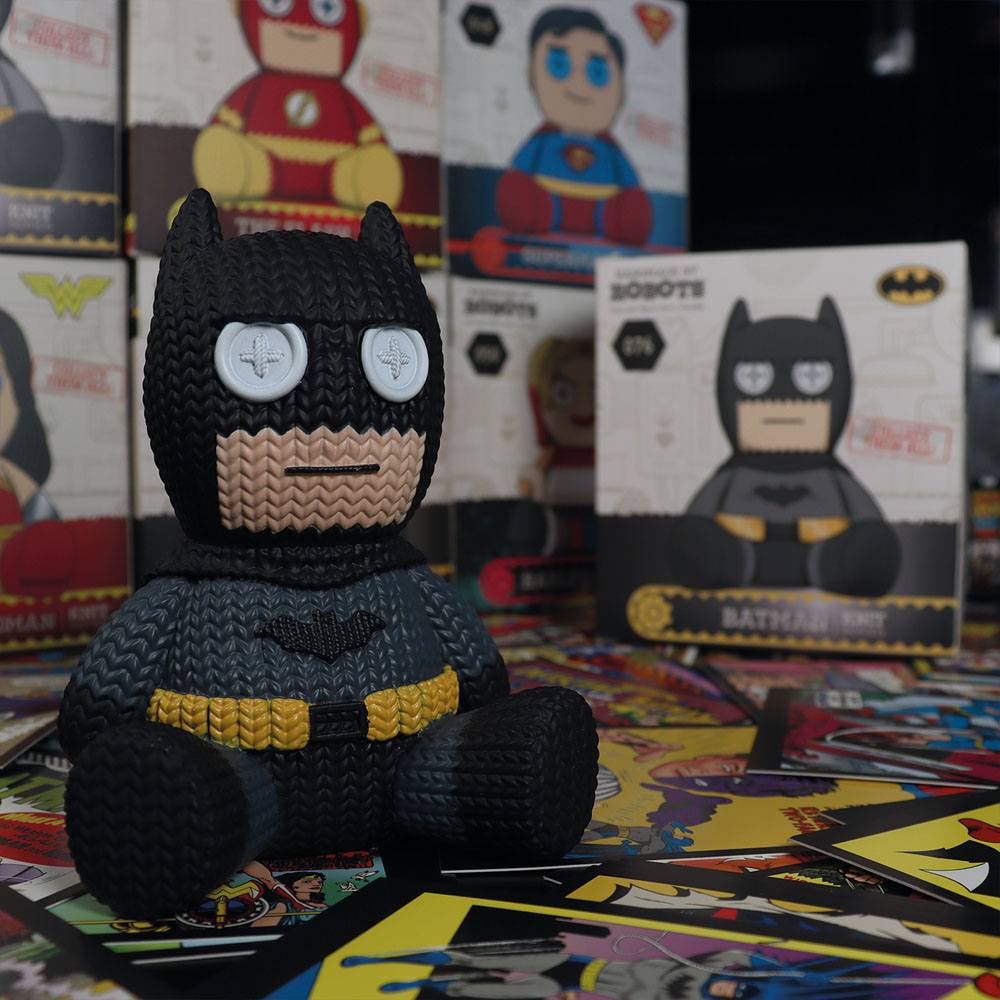 Photo du produit DC Comics figurine Batman Black Suit Edition 13 cm