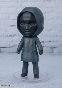 Photo du produit Squid Game figurine Figuarts mini Front Man 9 cm Photo 2