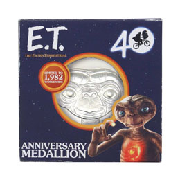 Photo du produit E.T., l'extra-terrestre médaillon E.T. 40th Anniversary Limited Edition Medallion Photo 2